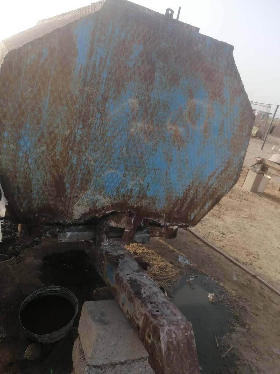 السلام عليكم مقطوره للبيع شاصي حديد تقيل تكمه بس اتانكي صاير بيه خياس للبيع السعر اتصل عل رقم *********** المكان في المعيبدي العلم
