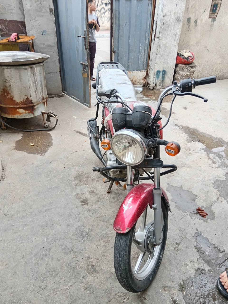 سلام عليكم دراجه بوكسر أوراق صولي محرك ديون 2018 اريده ٦٥٠ بيه مجال قليل مكان كربلاء قرب مستشفى الحسيني ***********
