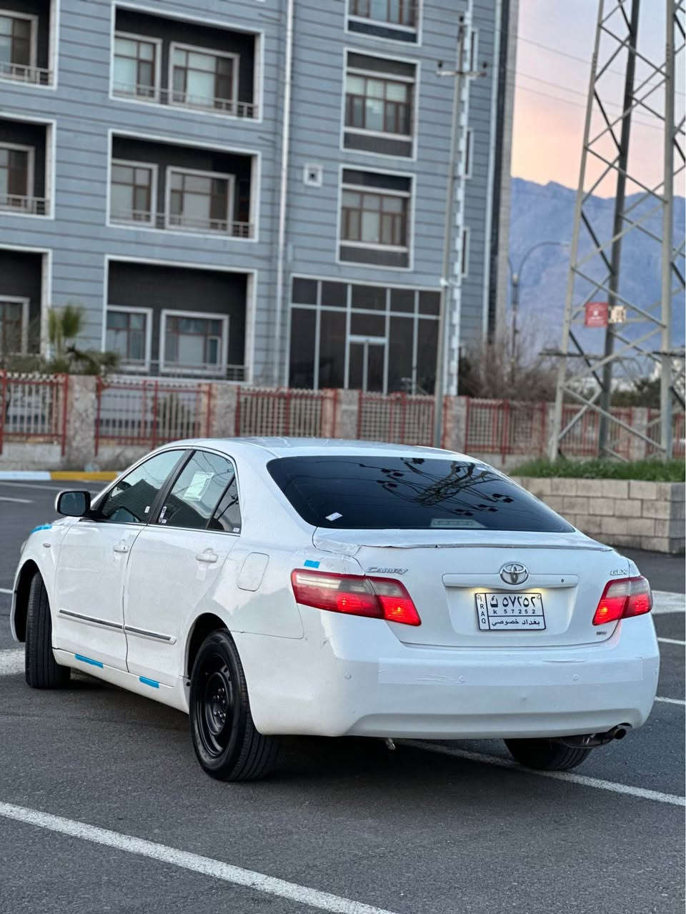 کامری مۆدیل 2007 براوە یە سە یارە کە 
هه تابلێی سە یارە کی جوانوڕێکوپێکە مە کینە جوارپستۆن
بە شە رتی گێڕمە کینە گە رمیووساردی برێک مە زبوتە خه ليجيه جوارتايه ي تازه جركه و 100دؤلارفرئده 
***********
*********** رانية, السليمانية
