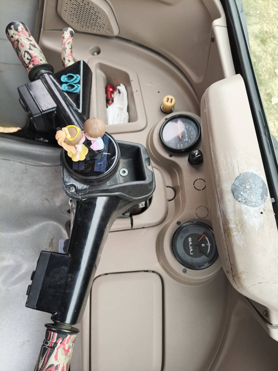 تكتك للبيع نضافةة ٩٠٪
ومثلل ماموضح كدامك بالصور مكينة مكفولة الك 

تجي تنكر سلف وتروح بيهاا لا تشيل هم ولا تخوف ولاتوكفك بطريق خير من الله اما عن الوحات اوراق وكلشي موجزد بس بقت تصرف لوحات عليهاا

والمحروسةة رايدهاا ب١١ مليون وبيها مجال

مكانهة شعلة بغداد 

رقمي ***********
