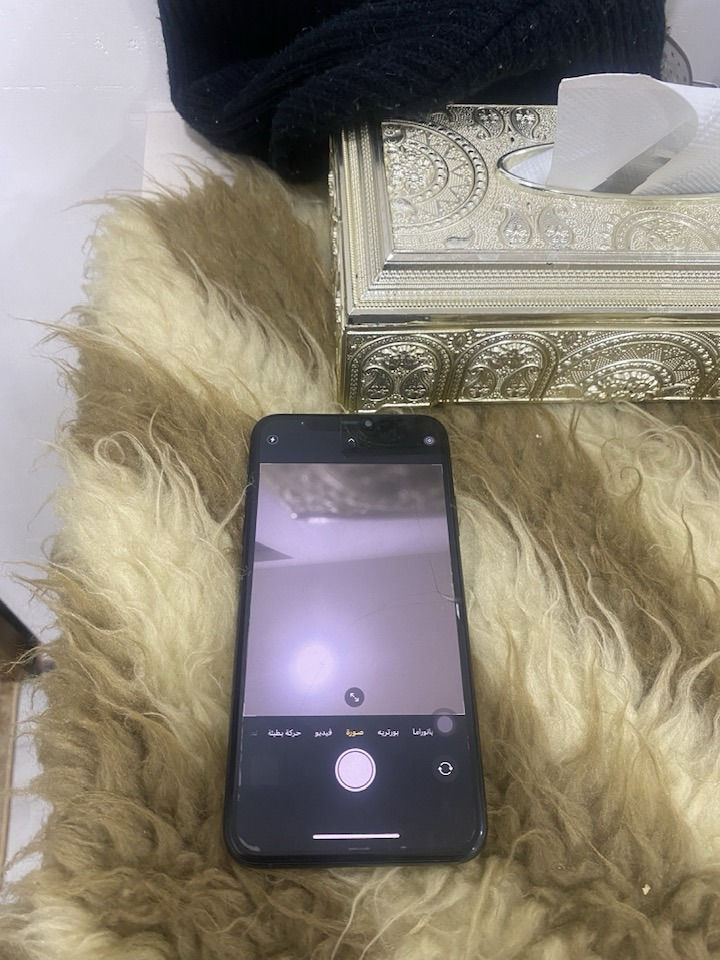 ايفون 11 برو ماكس ذاكرته 256 بطاريته 79 بلاديه مبدل شاشه اصليه 3 خيارات وفيس ايدي شغال وألضهر مكسور مثل ماوضح بلصوره بس من تلزمه عبالك ممكسور وألشاشه مفطوره ومن ألنص ماتلمس تبدلها ب60 ألف وألكامره ألأماميه بيها غواش وألخلفيه بيها اهتزاز بس تكدر تصور فديو على ال4K وألباقي كله شغال ويا باكيته والجهاز ماستر وويا كفر مال الطباعه بس الغلاف مالته يريد ينشلع قيم وخذ مكاني بغداد الأعظميه


**إذا كنت صاحب هذا الإعلان وتريد حذفه لأي سبب، رجاءا أرسل رسالة إلى الدعم الفني**