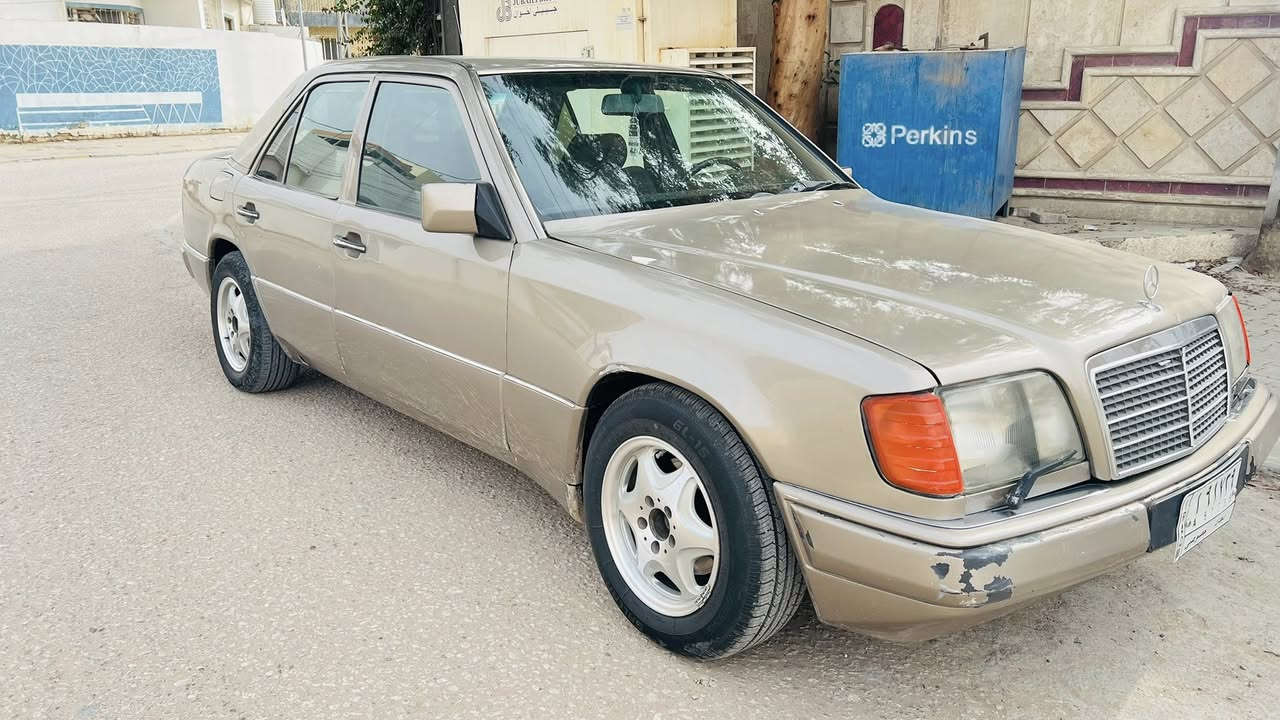 للبيع مارسدس دب موديل ٩١ بدون حادث صبغ جماليه فقط مكينه وكير بلاد عنكبوت 3000 تبريد شغال سلايت شغال  سنتر لوك شغال كهربايات كلشي شغال حداديه امامي خلفي تخم تاير قواعد دبل بلاديه شواصي بلاديه مداور ثاني يوم السعر 65استفسار مراسله واتساب ***********
