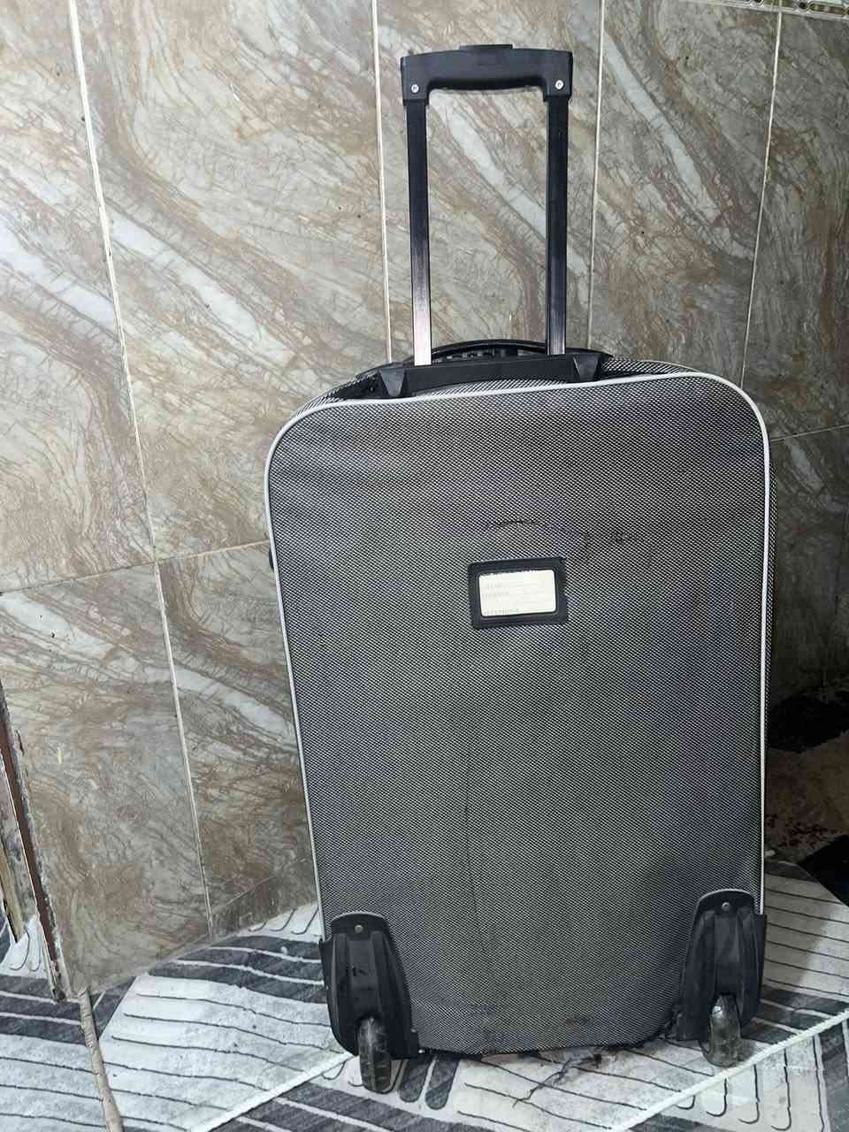 جنطه نضيفه مابيه اي أضرار حجم وسط اكبر من لتصوير ب20وبيه مجال بسيط بيع مستعجل


**إذا كنت صاحب هذا الإعلان وتريد حذفه لأي سبب، رجاءا أرسل رسالة إلى الدعم الفني**