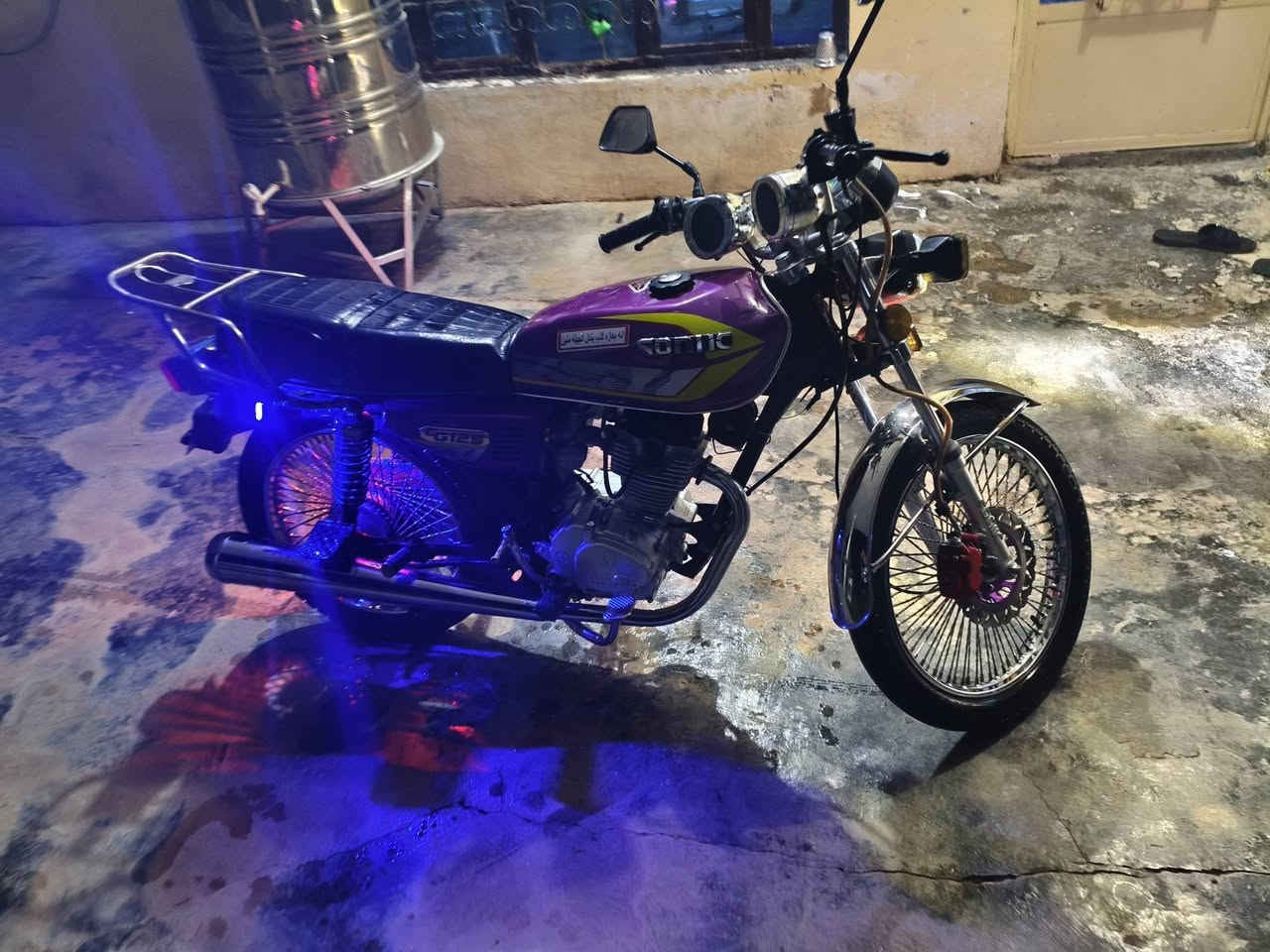 دراجه للبيع موديل 2024
كير محرك مكفول 
اوراق موجوده ما ناقصهة شي 
كهربائيات شغاله دشبول اكتروني 
السعر 650وبيهة مجال للطيبين 
اتصل وبيك خير وتدلل***********
