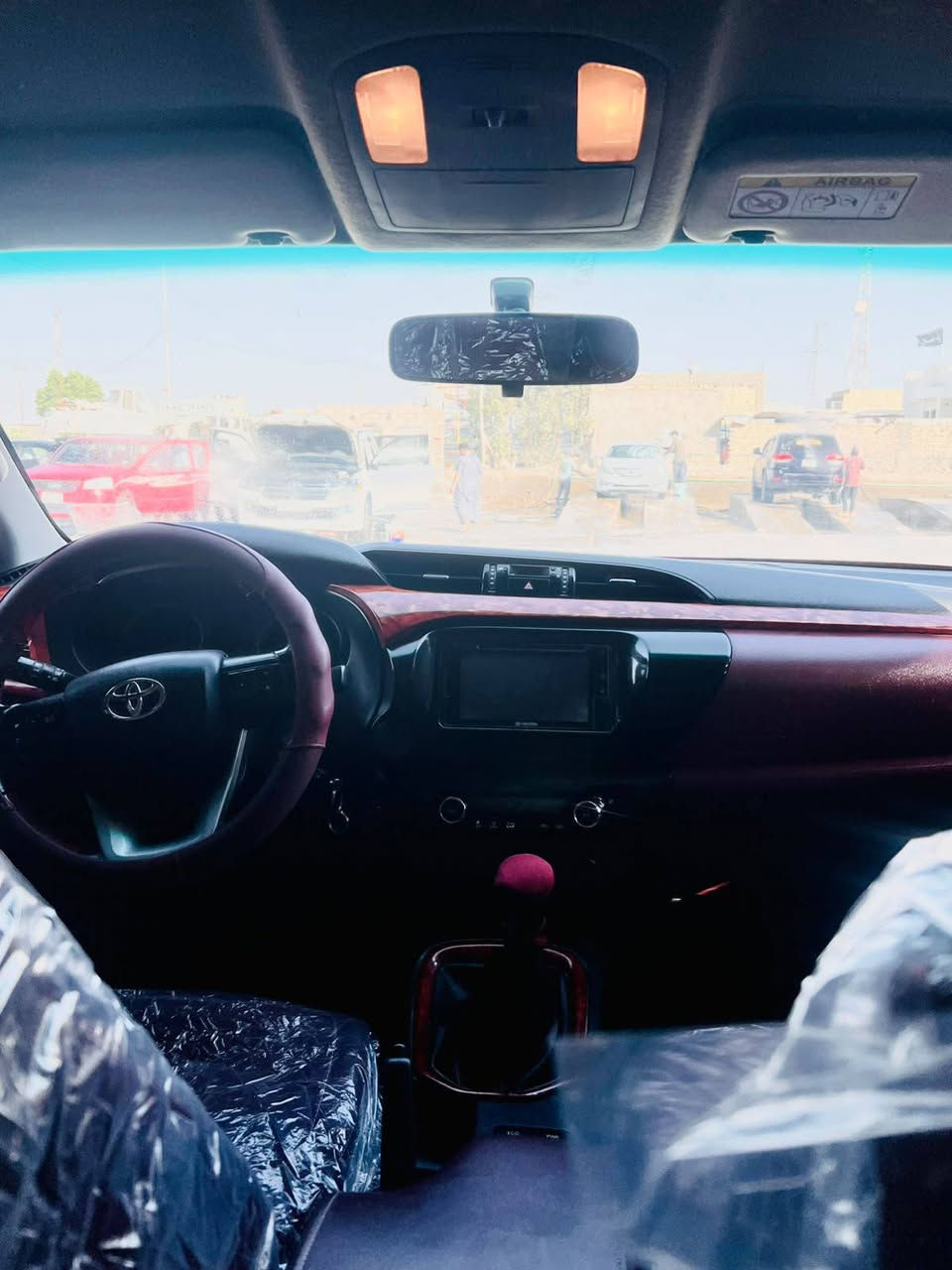 هايلوكس موديل 2020 فور ويل كير عادي  تبريد قطعتين
رقم مثنى سياره مكفوله ماعدى كارت بسيط في الباب جة السائق كما موضوع في الصوره اعلى  مكان السياره القادسيه قضاء الحمزه الشرقي 
الاتصال. ع الرقم التالي *********** 
‏
