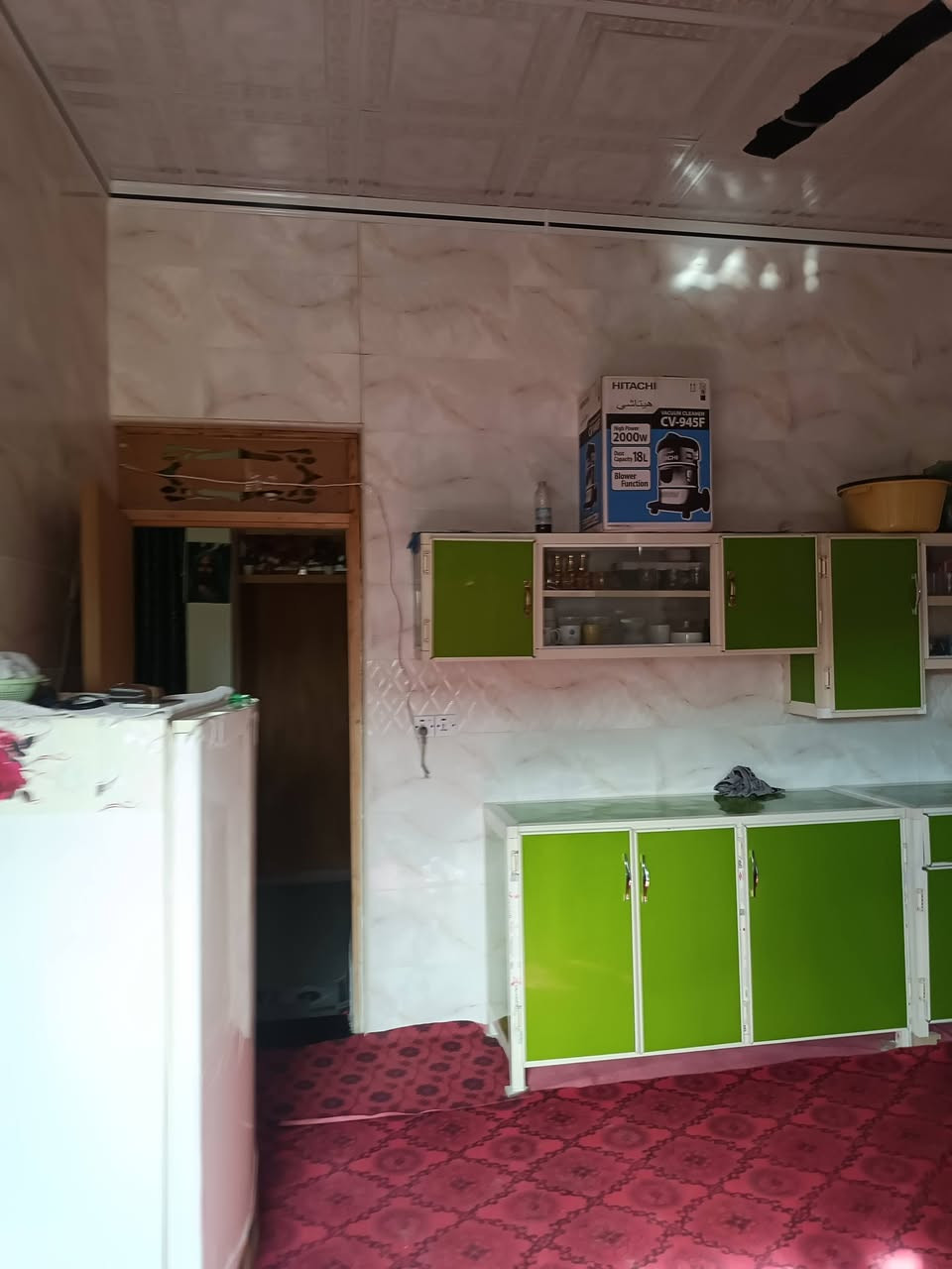 السلام عليكم بيت٢٠٠ متر غرفتين وصاله ومطبخ حي الزهراء للأستفسار ***********
