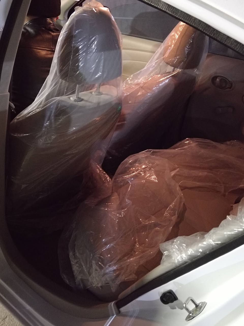 سلام عليكم سني هندي اخت الزيرو ماشية ٩٠٠ هندي ضمان السور شباك وعلامة جديد نحلة بليتة زركة رقم بغداد مكانها الغزالية الاتصال على الرقم ***********
