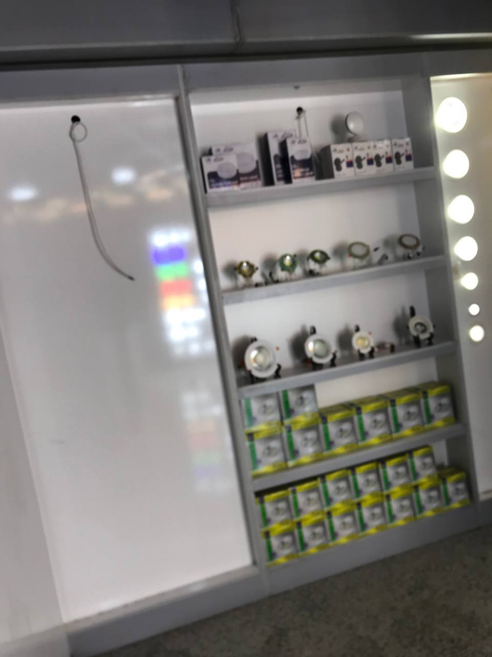 السلام عليكم ورحمة الله وبركاته 
 صاحب معمل mdf
معمل متكامل مكانه بابل حالياً 
راح يتم نقله الى بغداد العبيدي 
بحاجه إلى شريك حسب ختيارة يريد يشارك بالمعمل وكل تفاصيله او يشارك بل عمل فقط 
بس كون صاحب خبره 
التصال على الرقم 
***********
