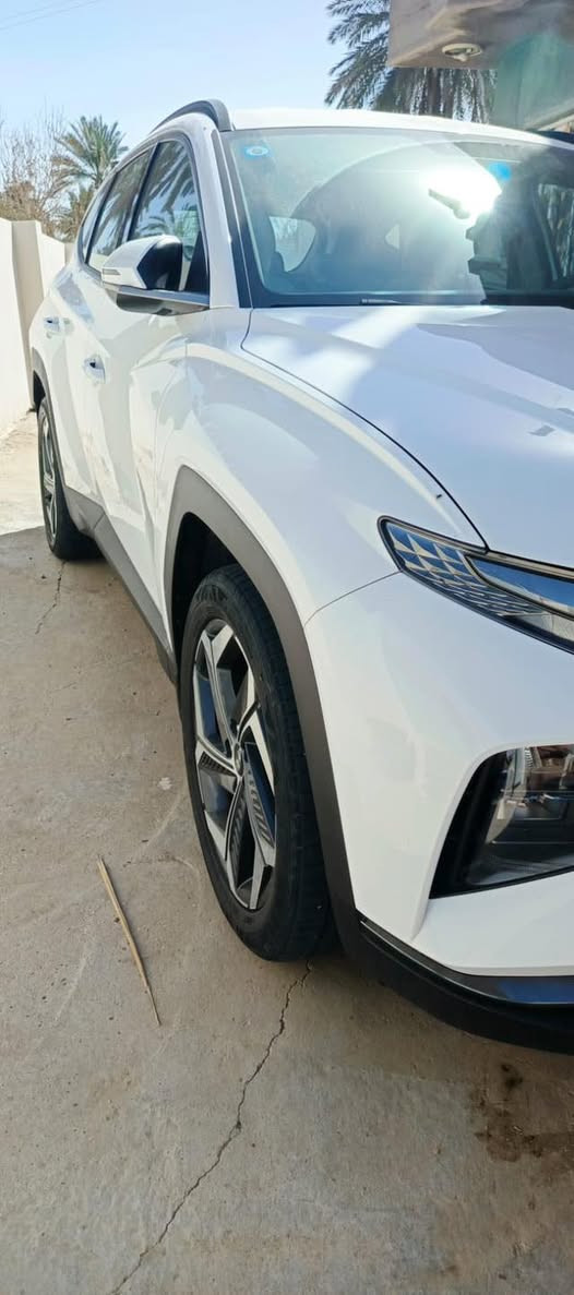 سلام عليكم توسان للبيع خليجي موديل 2024 مكينة 2000ماشية44 حقيقي فول مواصفات استيراد خاص كشنات جلد ويل 19 وجنطة كهرباء عدا البانوراما كفالة عامة رقم بغداد الجديد مكانها أبو غريب للأستفسار ***********
