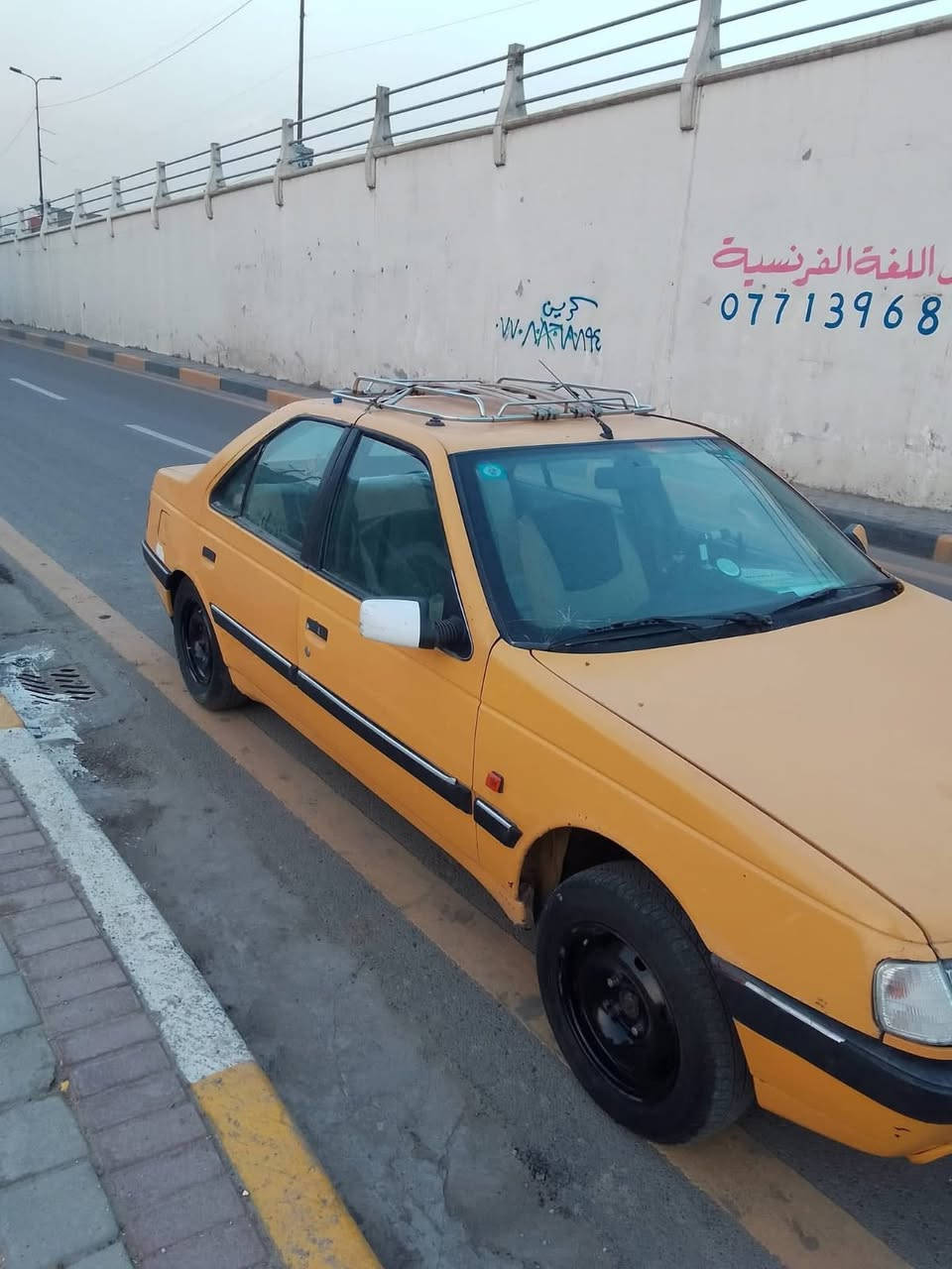 السلام عليكم بيجو GX موديل 2010 مكينه بيه رنكات كير كلشي مابيه سياره جاهزه بسمي مصفره هيه وغرمات رقم بغداد سنويه 2029 سعر26 مكان بغداد البنوك ***********
