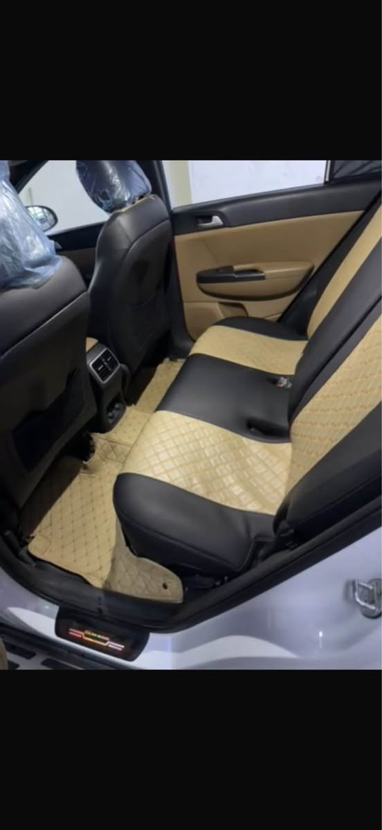 سبورتج خليجي 
موديل 2019 
خليجية مكفولة كفالة عامة 
من الضربة والحادث 
اللون ابيض 
فول مواصفات عدا الفتحة 
ماشية105  كيلو 
السيارة خير من الله 
الداخلي عسلي واسود 
مواصفاتها معروفة 
حساسات امامي 
وخلفي 
وحساس قياس الاطارات 
مري شفط وية السويج 
مابيها اي نقص 
والسبير منازل للشارع اصلا 
جاهزة وكاملة السيارة من كلشي 
متصرف عليها اي ربع 
سعزها 195
*********** بغداد, العراق
