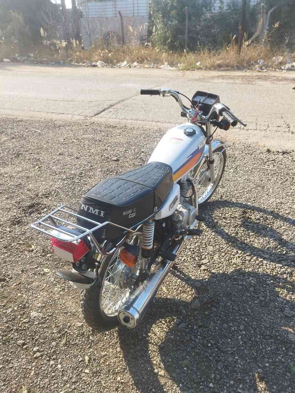 سلام عليكم دراجه اربعه كير لبيع نامه شلامجه اصلي موديل 23 طالعه بنهايه ال23 اربع اوراق وكيلها بل بصره بيها نواقص بسيطه مكينه مكفوله سعرها واحد و100 وبيها مجال مكاني واسط قضاء نعمانيه هذه رقم ***********
