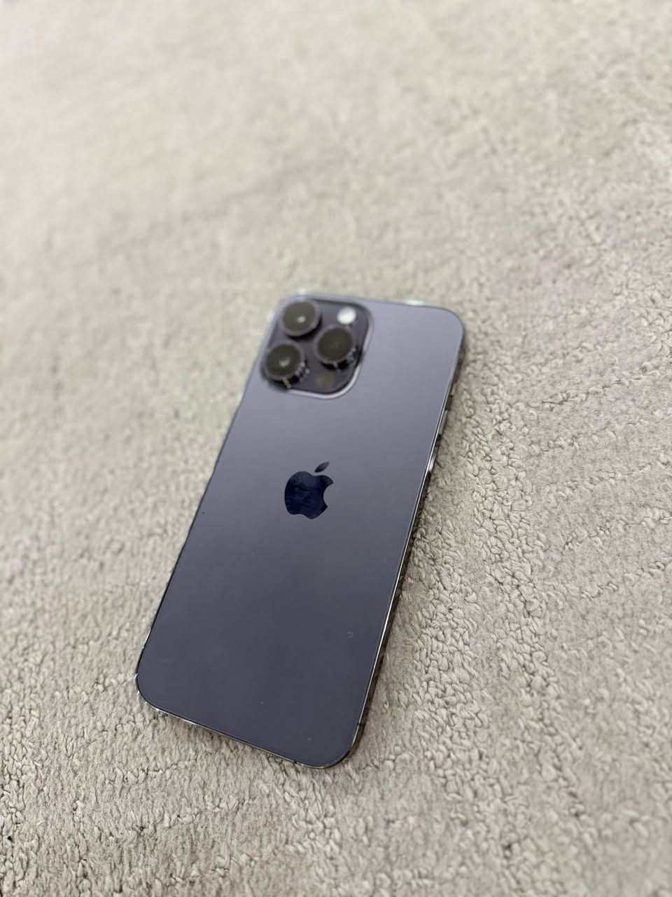 السلام عليكم
عندي ايفون 14 Pro Max 

الذاكرى 256 

البطارية 89

نظافة 100‎%‎ 

ممبدل بي اي شي ولامفتوح الجهاز 

السعر 800 

للتواصل والاستفسار ***********
