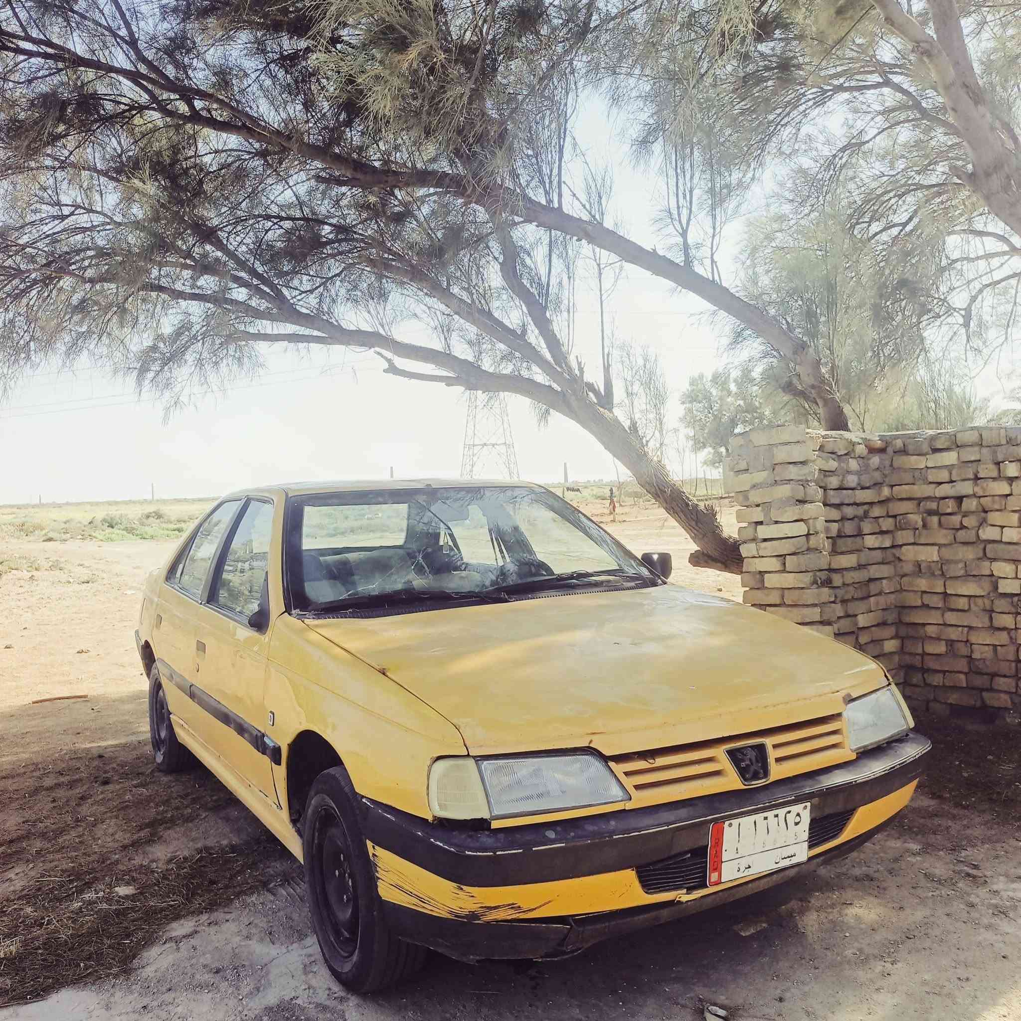 السلام عليكم بيجو 405 موديل 12 سياره حلوه 
كير ومكينه حداديه كهربائيات 
كلها جاهزه السياره سنويه نافذه ب 23 
رايدها ب 21 وبيها مجال 
مكاني بلعماره  
***********
