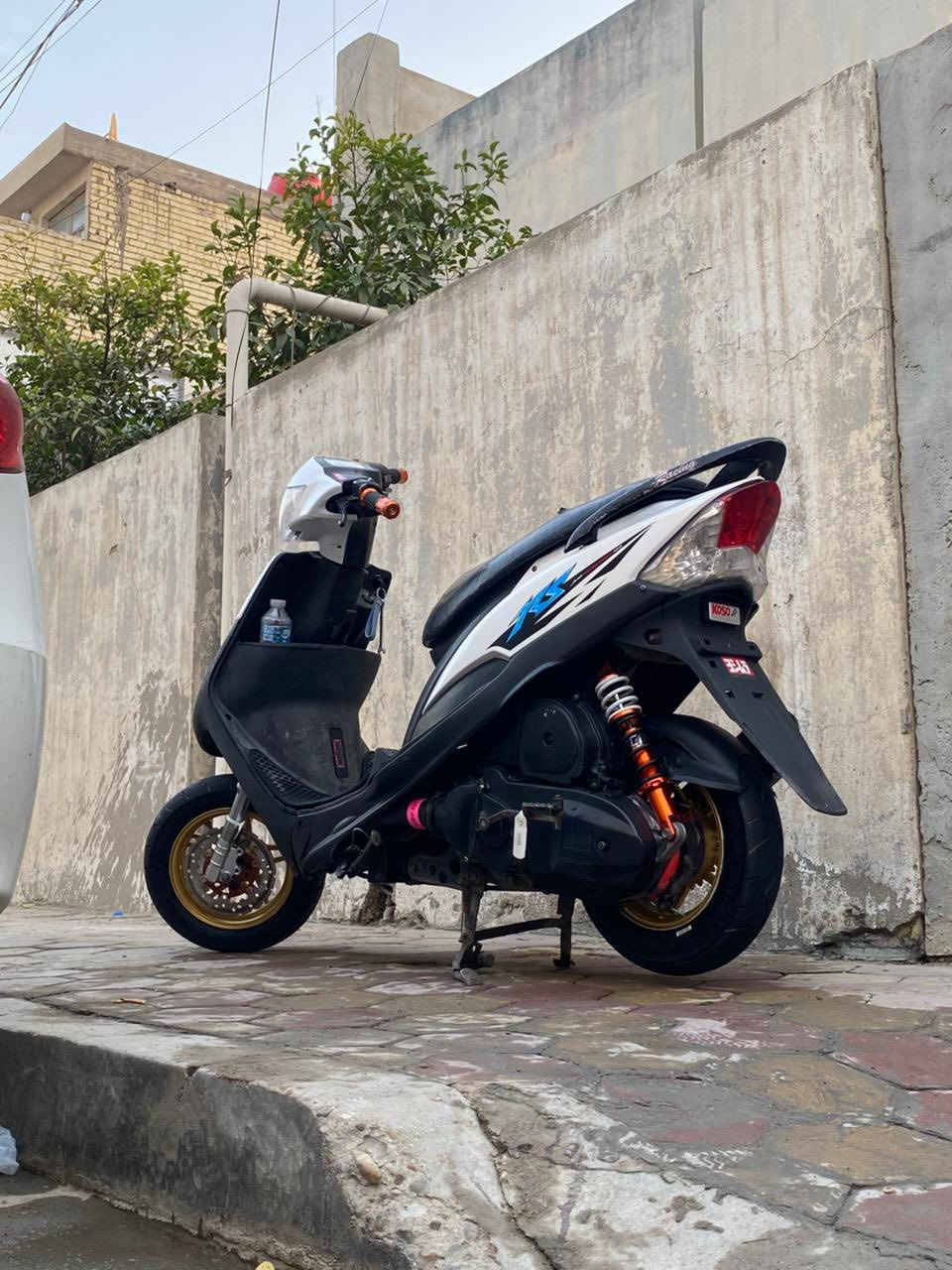 سلام عليكم ماكس عدله للبيع دراجه نضيفه واي نقص مابيه تجي تفحص وتشوفه مكينه ممفتوحه دراجه 55 بلاد بيه تزويد خارجي
دبل امامي رياضي 
دبل خلفي رياضي
يدات بانزين رياضي 
قبق اكسل رياضي 
قبق فلاوين رياضي  
ويل امامي خلفي رياضي  
صالنصه رياضي AHE 
فلنجه رياضي 
بيه زوج تايرات جلاتيني جدد
مكاني بغداد الحريه سعر 550 وبيه مجال حك الجيه جماعت ال450 لتراسل ابد للاتصال ع الرقم ***********
