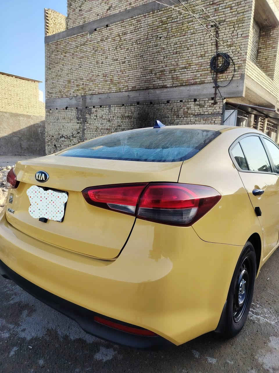 سلام عليكم كيه فورتي موديل 2018 سياره جديده مكينه ٢٠٠٠ دوش كير صدر تبريد ثلج خير من مكاني بغداد سياره بسمي رقم بغداد جديد حادثه لقد سياره كدامك اسونر وسعره مناسب هاتف ***********
