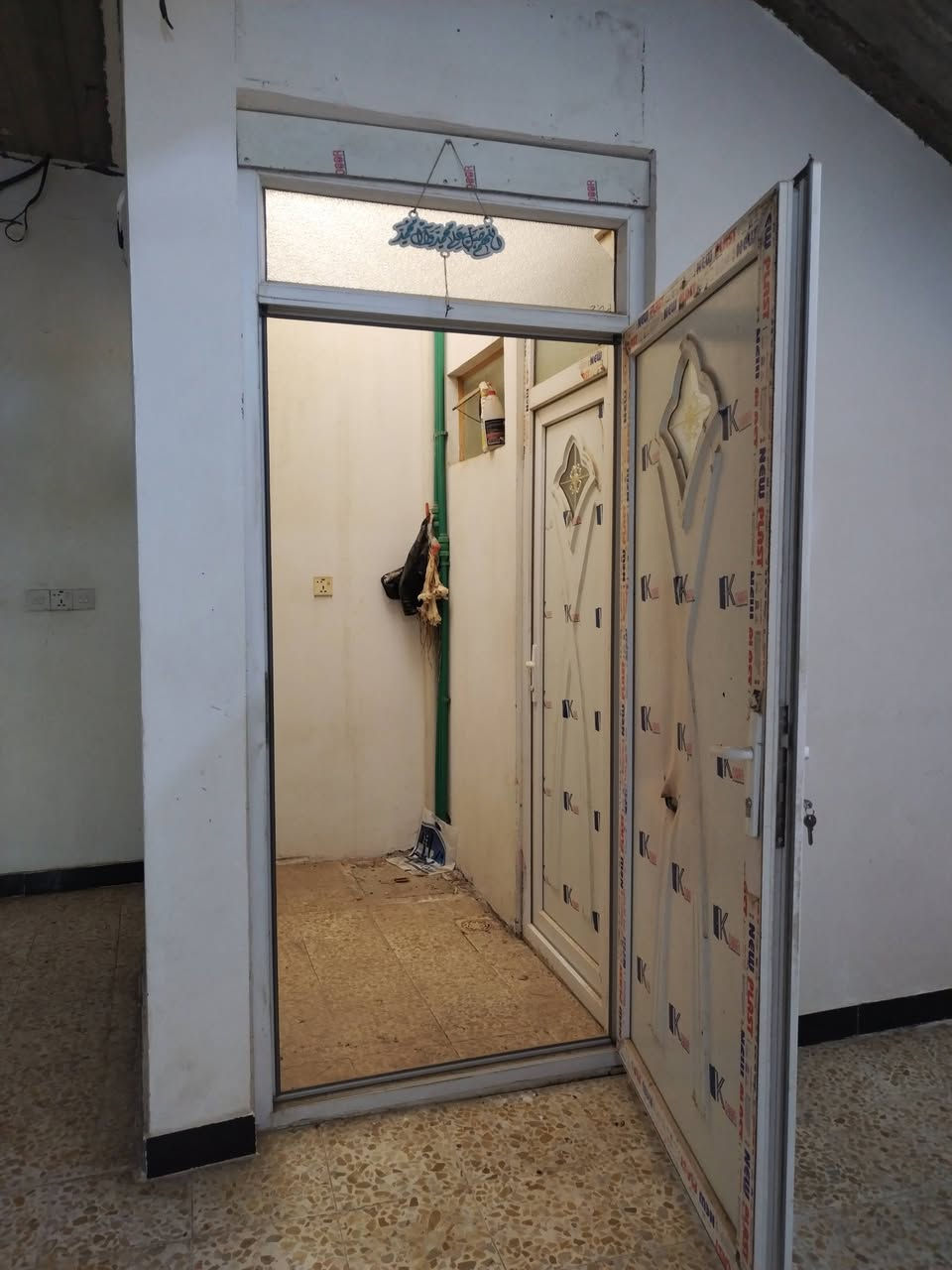 س ع دار للبيع 55 متر بنيان جديد علوت الفحل وره مخزن الموز غرفه وصاله جبيره تخاريج بيت كلش حلو خط مولده واصل خط انترنيت كيزر ماطور بيت جاهز بس جيب غراضك مشمول غرار التطويب مرقم بلديه
السعر 20 وبي مجال ***********
