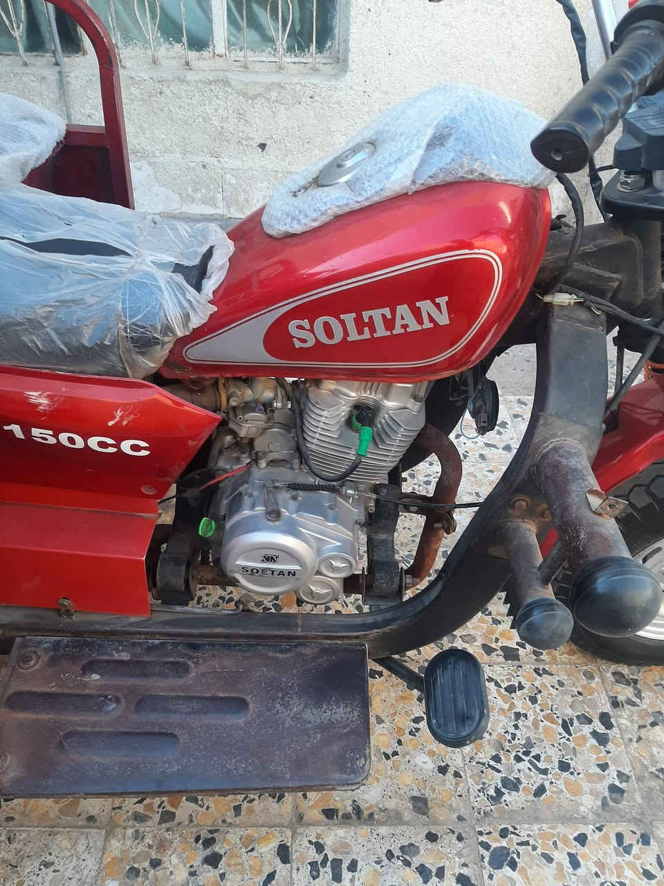 السلام عليكم شباب هاي ستوته للبيع موديل 21 مكاني أبو رمانه السعر 3 ملايين وبيه مجال ***********
