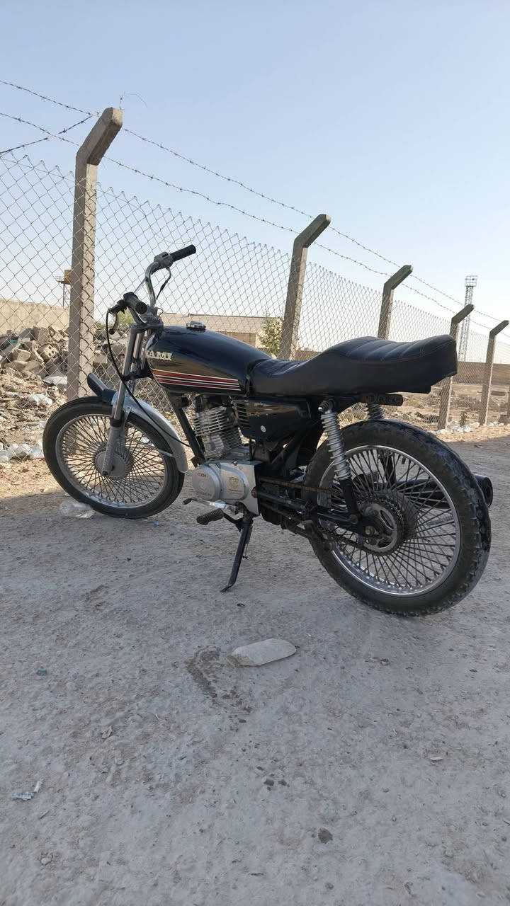 سلام عليكم دراجه كلك مديل 2020 دراجه فول  مكينه جديده عل فحص سعر 350 وبيه مجال واتساب*********** المكان كوفه
