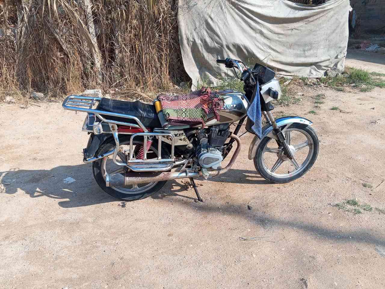 اعاده نشر بسبب لوعود لكاذبه??

بيع مستعجل

سلام عليكم اخوان دراجه للبيع موديل2011 اوراق اصولي
لدراجه شوفت عينك وكهربائيات كلهه جدد ضفيره وعقل ودشبول وماصده بس بكلايت حطيت احمر لئن لولد لصلحت يمه ماعنده رصاصي اطيحلك فلوسه كلهه جديده لدراجه ومكفوله لا عواج بل شاصي ولا جويه لحيم تجي وتكلب
مكاني كربلا حي لعباس (***********)لسعر 400وبيهه مجال
