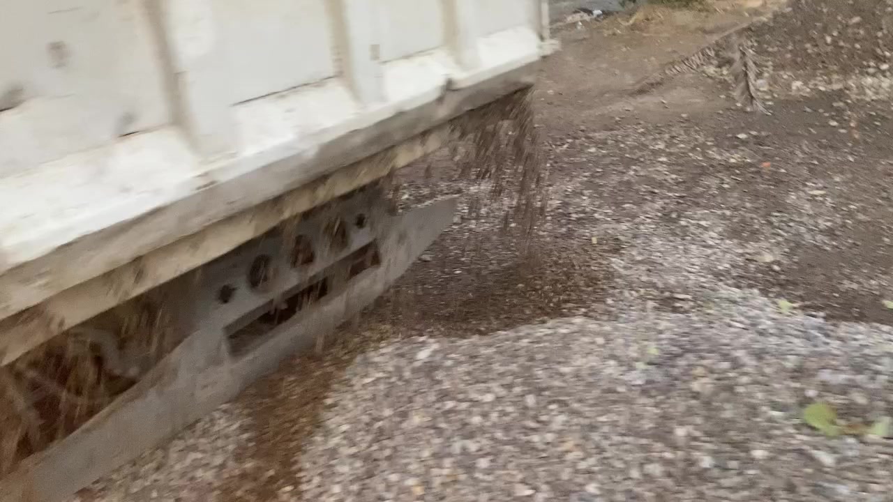 تجهيز مواد بناء داخل الطي بأنسب الأسعار
سعر طن الأسمنت ألماس المقاوم 130 الف واصل باب البيت

سعر طن الماس العادي 125  الف واصل لباب البيت 

سعر طن سمنت كبيسه مقاوم 125 الف واصل لباب البيت 

سعر طن سمنت كبيسه عادي 120  الف واصل لباب البيت

سعر طن كرسته عادي ب120الف واصل لباب البيت 

سعر الحصو المكسر حمل فول ب175 واصل لباب البيت

سعر الحصو العادي حملفول 160 واصل لباب البيت 

سعر حمل رمل اخيضر حمل فول ب190 واصل لباب البيت

سعر رمل رمادي حمل فول ب190 واصل لباب البيت 

تجهيز شتايكر سعر القطعه ٣٧٥٠ واصل لباب البيت 

سياره زميج حمل فول ب80 الف واصل لباب البيت 

شتايكر كرسته وعمل تنظيف + فلانكوت+ زفت + نايلون زراعي سعر المتر15 الف

سعر سكس الرمل حمل فول ٥٠٠ الف 

سعر سكس الحصو حمل فول ب300 الف 

سعر سكس السبيس الدرجه أولى 275 الف 

وكذالك يوجد كادر لتنظيف الدور ورفع الأنقاض 

للتواصل ***********
