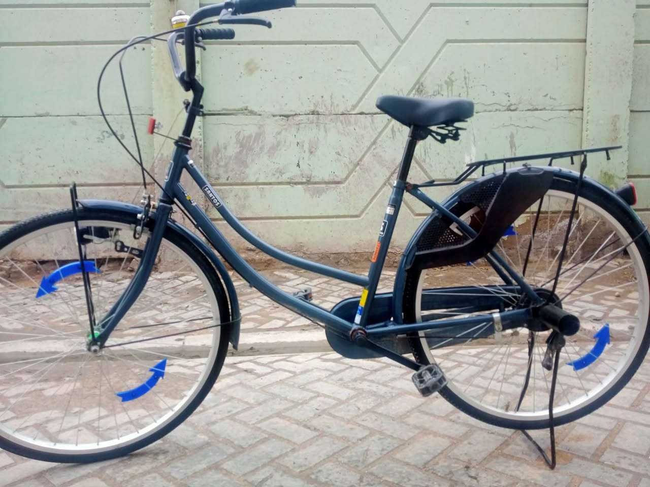 السلام عليكم هذا البايسكل للبيع  جديد كلشي مابي 

يجي وياه عدد من الفسفورات وحمالات واسهم الموجوده في الصوره في الويل 
و بم للبايسكل

نوع البايسكل سانتوس حجم 26 لون رصاصي 

السعر145الف وبي مجال بسيط


**إذا كنت صاحب هذا الإعلان وتريد حذفه لأي سبب، رجاءا أرسل رسالة إلى الدعم الفني**