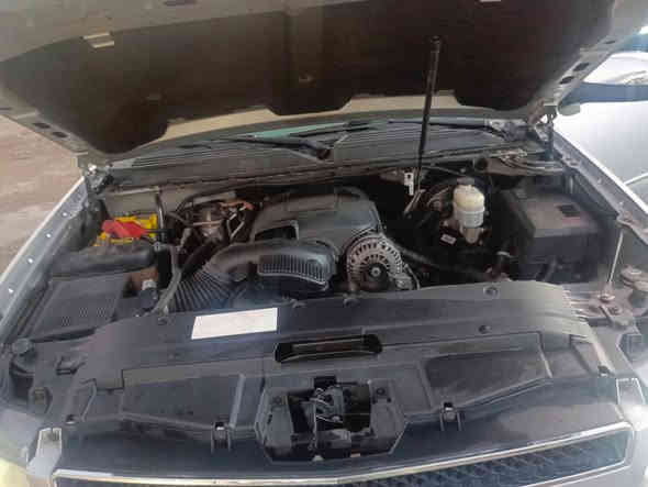 السلام عليكم تاهو ادوات ادوات ادوات فول مواصفات بعده بريحه الشركه كلين بدون ضربه مكفوله من الشخط وللعراق داخله سياحه يعني موديل 2013 بلاد السياره بحاله الوكاله /***********
