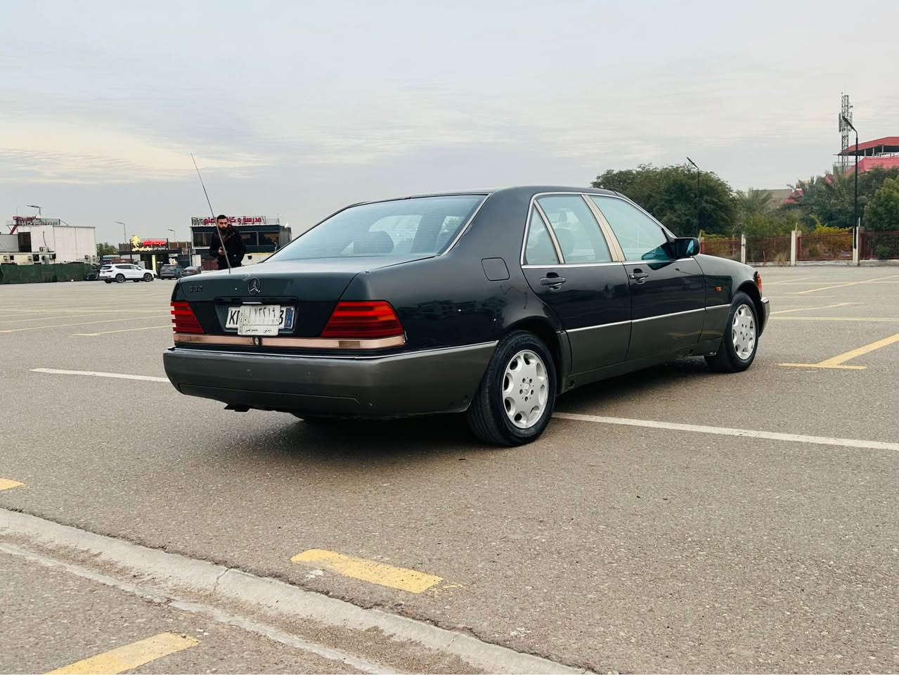 السلام عليكم 
مارسيدس شبح للبيع 
موديل 1993
حجم 320
فول مواصفات فتحه كشنات جلد كهرباء امامي وخلفي كهرباء وباقي مواصفات معروفه
السياره جاهزه مابيها نقص 
كير محرك صدر كله تمام 
السياره بلاديه بدون تعمير بيها صبغ قطعتين جماليه فقط سياره وضع شركه
رقم ديالى مشروع وطني
للاستفسار ***********
***********
السعر 58وبي مجال 
عنوان بغداد حي الجامعه بغداد, العراق
