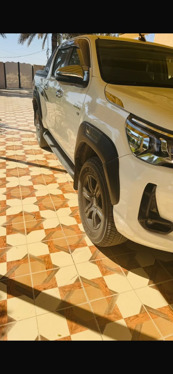 السلام عليكم تي آر دي للبيع موديل ٢٢ جديده السياره تحويل مباشر اب اسمي بصمه شاحن لاسلكي تحكمات السعر ٣٢٤ او بيه مجال للاستفسار ***********
