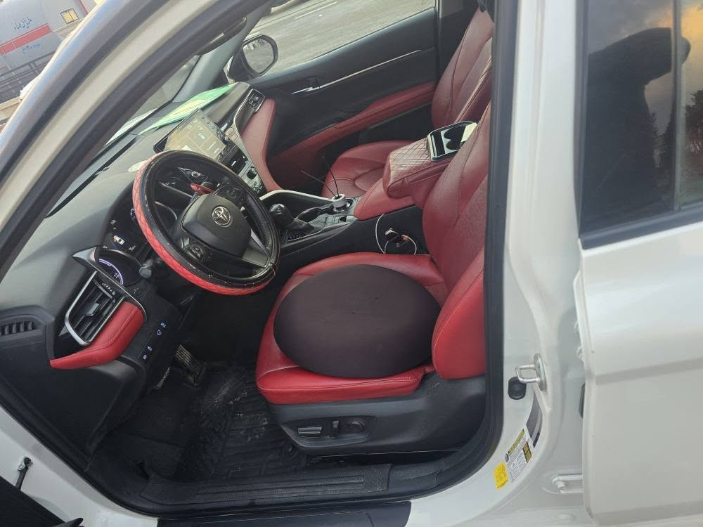 تيوتا كامري هايبردXSE موديل2022

للبيع … تويوتا كامري الموديل : 2022 فوول
‎رقم بغداد رقم وسنويه جديد تحويل بشرط 

‎- المحرك 4 سلندر 
‎- گير محرك بشرط 
‎- محرك ما مفتوح بدون اي نواقص

‎- المواصفات … XSE 
‎تشغيل عن بعد
- شاشة كبيرة لمس
‎- كاميرة
‎- بصمة
‎  - بصمة ابواب 
‎- بريك كهربائي
‎- دواخل احمر
‎- كشن جلد
‎- كشن هتير
‎- كشن كهربائي
- تحكم ستيرن- 
‎- رادار امامي
‎- رادار خلفي
‎- رادار جانبي
‎- شحن لاسلكي موبايل
‎- مانع انزلاق + ABS
‎- منافذ AUX + USB 
‎- تحكم وضعيات القيادة
- ECO+NORMAL+SPORT

- ضررها السيارة : تعديل بارد قليل بلبونيد 

‎- بدون دواخل و ايرباكات 
- تخم تايرات جديد- 
رقم الشاصي 4T1K31AK5NU034727
رقم الهاتف *********** تكريت, صلاح الدين
