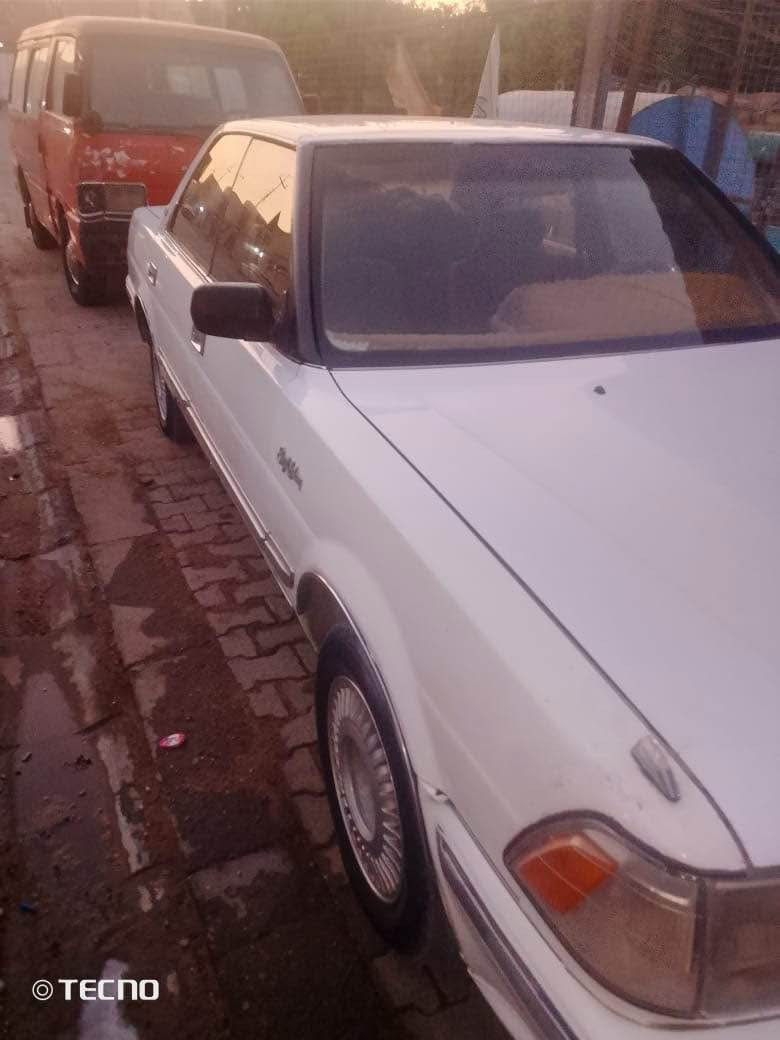 • نوع السيارة: هارتوف (Hardtop).
• الموديل: 1989.
• اللون: أبيض ملكي.
• المحرك: ونجي (المرغوب)، كير ومكينة مكفولات وبحالة ممتازة.
• الرقم: نجف دولي، السنوية باسمي (تحويل ثاني يوم مباشر).
• حالة البدي: السيارة مكفولة من "الگصة" والضربة القوية، بيها فقط تلقيطات صبغ بسيطة للجمالية.
• العنوان: النجف الأشرف.
ملاحظة: السيارة "خير من الله" وجاهزة من كلشي، والي يدور نظيف ومحرك قوي لا تفوته.
السعر: 45 ورقة ($4,500) وبيها مجال بسيط للشراي المعتني.
للاستفسار:
يرجى المراسلة على الخاص أو الاتصال على الرقم:
📞 *********** النجف, العراق
