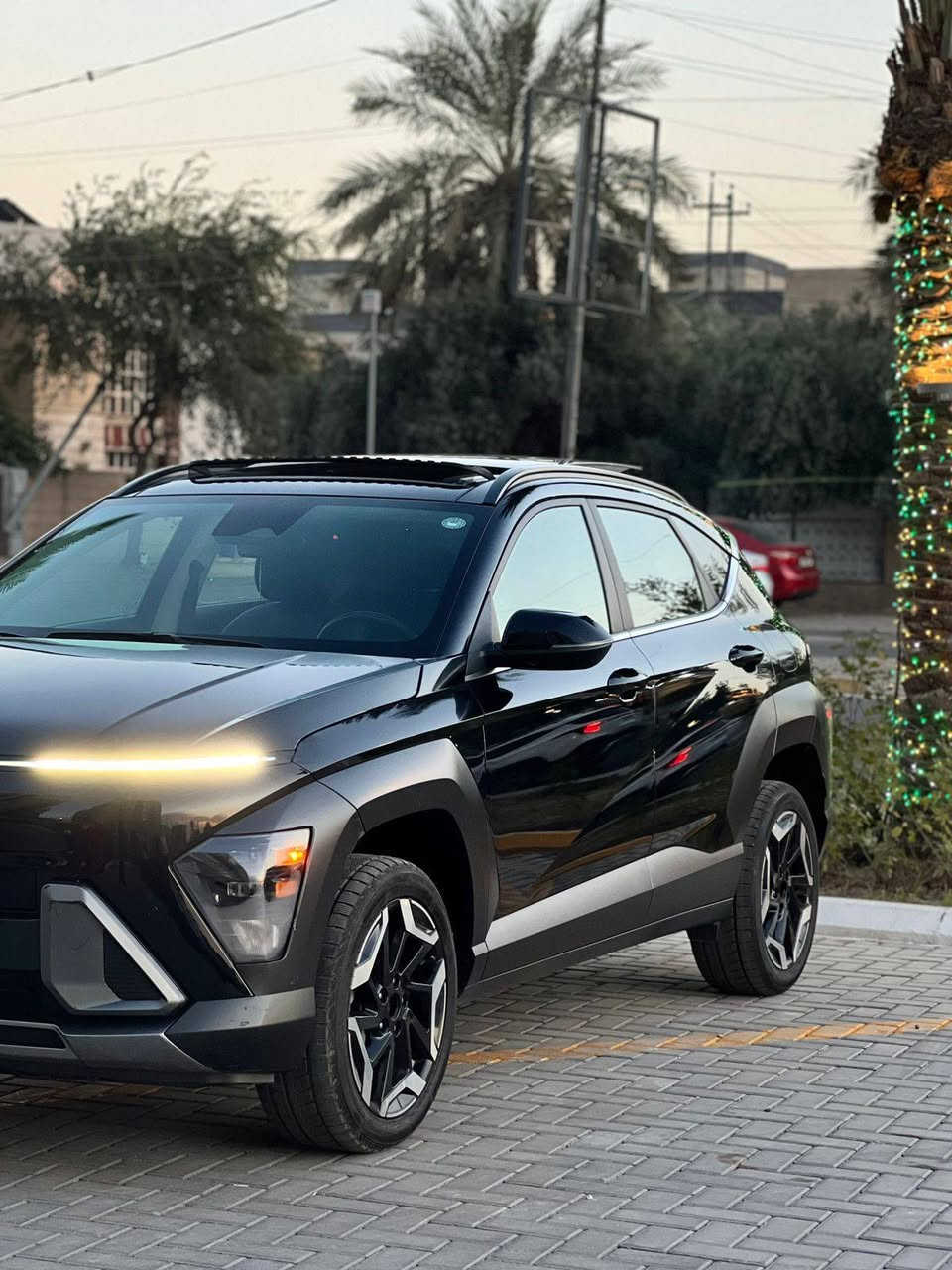 هونداي كونا 2024 HTRAC 
… الشكل الجديد
فول مواصفات، رقم اربيل  ، وارد امريكا 
بيها بنيد صبغ فقط بدون دواخل بدون ايرباك 
المواصفات:
- السيارة فتحة
- محرك 2000 دوش المرغوب 
- بصمة تشغيل مع الأبواب والصندوق
- تشغيل عن بُعد
- هند بريك بصمة
- شاشة ديجيتال متصلة
- نظام ترحيب عند الاقتراب
- كرسي سائق كهرباء
- رادار أمامي + خلفي + نظام النقطة العمياء
- تحديد مسار وتحذير عند الخروج عن الخطوط
- نظام أوتو بارك يضرب بريك عند الاقتراب
- أنظمة قيادة متعددة
- أوتو هولد
- نظام صعود المنحدرات
- إشارات في المرايا
- تبريد بيانو مناخي منفصل (أمامي وخلفي)
- تحكم ستيرن أربع جهات
- شاشة كبيرة لمس تدعم Android Auto وApple CarPlay
- كاميرا خلفية دوّارة Full HD
- إنارة LED أمامية ونهارية وخلفية 
- ⁠تبريد قطعتين 
- وضعيات قيادة سبورت + نورمال + سنو 
- رادار خلفي تنبيه عبور + بريك ذاتي 
- ⁠كار بلي  
السيارة مكانها بغداد الدوره 
للاستفسار  الاتصال ع الرقم: 
***********  
السعر 175$
