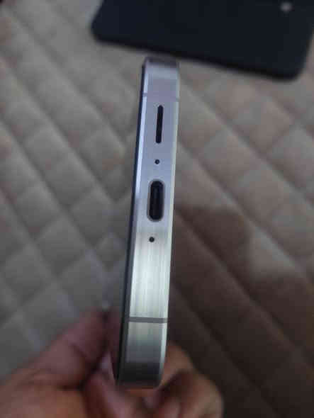 #البيع تلفون A55 5G سامسونج لون مميز ذاكر ٢٥٦ ضد الماء حماية كورلا كلاص  سماعة ستيريو بصمة شاشة شخط ما بي شرط فحص استخدام قليل جدا وين ما تفحص افحص سعر مناسب التلفون مميز بكل الأداء ***********
