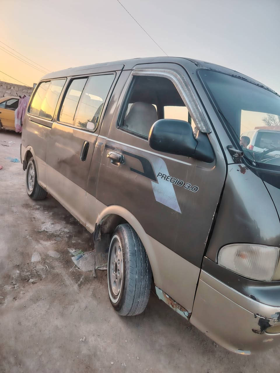 السلام عليكم سياره بريو موديل 2001اصل كير واكسن وتخم تاير جدد مكينه بيه بخار  شواصي واحد معمر عنواني نجف الاستفسار *********** مكلف بل نشر
