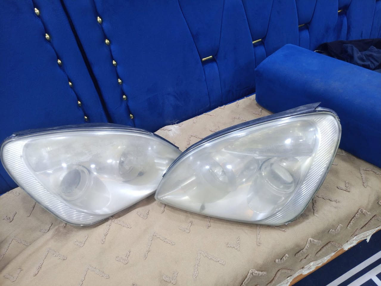 زوج لايتات  كارنز.   اصليات بس السعر 55 الف


**إذا كنت صاحب هذا الإعلان وتريد حذفه لأي سبب، رجاءا أرسل رسالة إلى الدعم الفني**