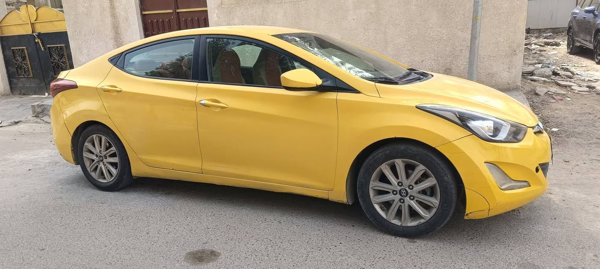 من رخصه الادمن
الانترا مضلع 2016
نص فول ليبل واحد سيارة 
حادثها شبر باب سايق وجاملغ الامامي
 مكان السيارة بغداد 
الاستفسار ***********
سعر 102$ وبيها مجال مستعجل على بيعها
