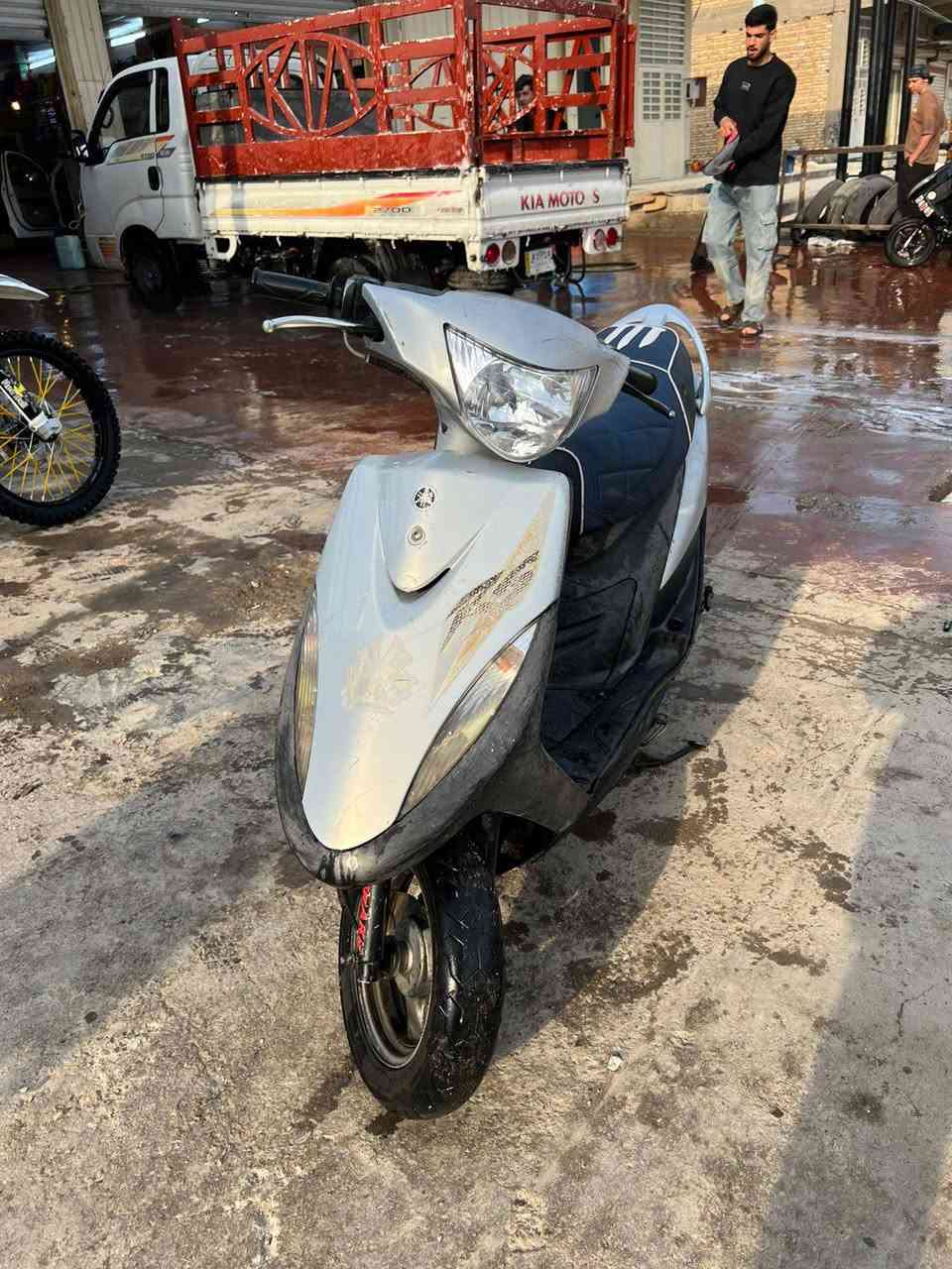 سلام عليكم دراجه ماكس للبيع سعرها 557وبيها مجال مكان الحسينيه الراشديه 
الرقم ***********
