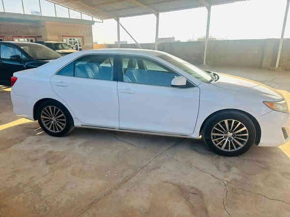 السلام عليكم كامري 2012 كلين تايتل بدون صبغ بدون بارد ماشية 139 محرك كير شرط تحويل ثاني يوم سنوية جديدة مكان السيارة ناحية الزاب     .... السعر 148 بيها مجال ***********
