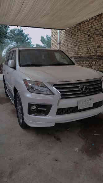 السلام عليكم
للبيع 
لكزس 2013 سوبر سبوت فول الفول داخل قرميدي أصل بريم 
بسعر لاندكروز 12 
وارد خليجي فول مواصفات
محرك 8 سلندر 5700 شرط
بصمة تشغيل 
تشغيل عن بعد
كشنات كلهن تدفئة وكهرباء امامي خلفي
كشنات 7 راكب كهرباء
رادار امامي
سلايد روف 
صندوك كهرباء
ميموري خزن كشن وستيرن
ستيرن كهرباء
جكات 
4 وضعيات قيادة
سستم صوت هارمن
زراك لايتات وزنون حتى بلوجكترات 
تبريد منفصل 4 قطع
ويل حجم 20 
تخم تايرات جديد
مابيها اي نقص  
السيارة كلش جديدة 

السعر370ورقة 

رقم بغداد الجديد هزه وسنوية
2029
***********
جميع شي موجود بالفيديو مع رصعات جدا بسيطه في السقف
