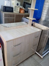 ميز تواليت • نظيف جدا • هفلان قرب جامع سيد طيب