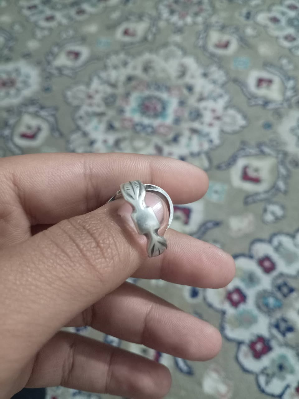 سلام عليكم ورحمة الله وبركاته
سليماني حجر جبير محبس فضه سعر 80 الف وبي مجال
لازكورد حجر وسط محبس فضه سعر 60 الف وبي مجال
المحابس قديمات حيل
المكان بغداد الجديده
الرقم الهاتف ( *********** )
