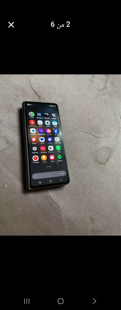 كالكسي فولد 4 امريكي ذاكره 512 گيكا كلشي بيه شغال بس الشاشة متنفتح كامل ومماثر على شي السعر ٤٥٠ الف *********** بغداد, العراق
