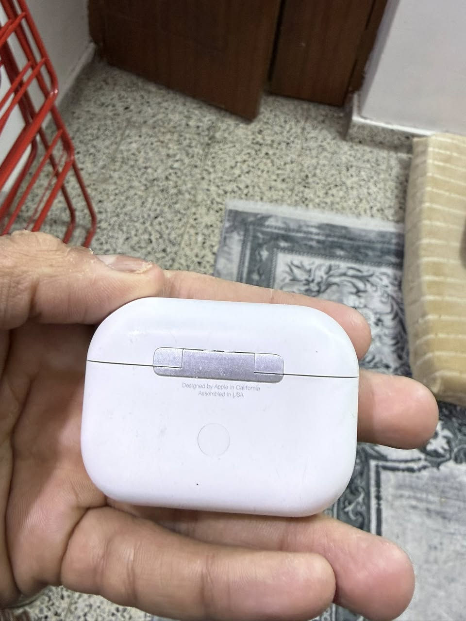 السلام عليكم شباب عندي سماعة جيل الرابع مال ايفون الاصليه ممستعمله قليل الله شاهد باليوم لو استخدمها لولا  ونضافة وصوت اني اكفلك بيها السعر بالخاص🖤


**إذا كنت صاحب هذا الإعلان وتريد حذفه لأي سبب، رجاءا أرسل رسالة إلى الدعم الفني**