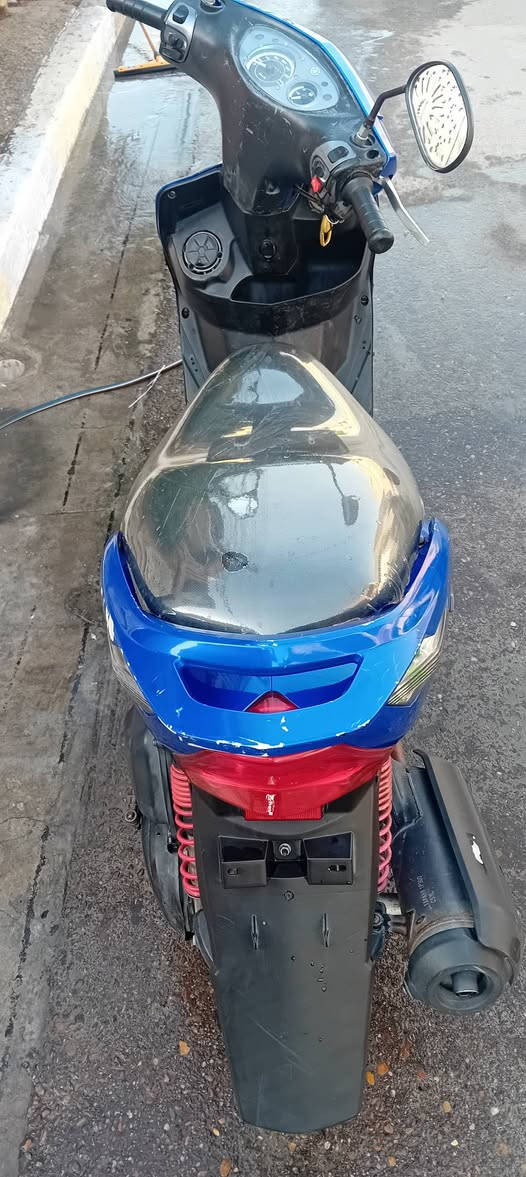 سلام عليكم ثعلب للبيع مكينه خرسه كهربائيات شغاله دبلات امامي خلفي تايرات جدد دراجه مكينه بلاد كابرتر بلاد اي نقص مابيه المكان بغداد الشعب الرقم ***********
