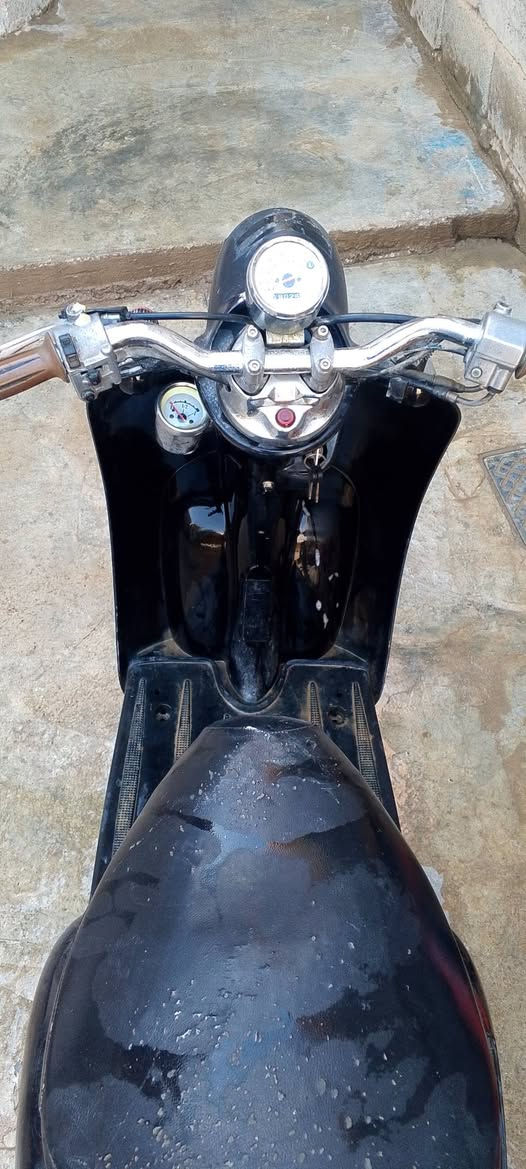 عبد الحليم للبيع دراجه حلوه نص هندر تشتغل مكاني المفرق السعر 250 للاتصال ***********موجود واتساب
