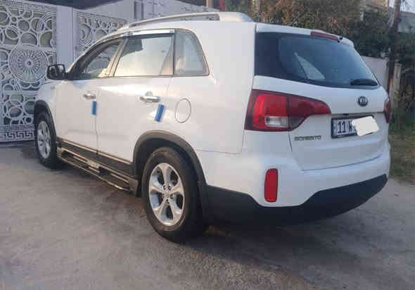 سلام عليكم....
للاستفسار*********** 
سعر🛑 137🛑
للبيع فقط سورنتو 2014 خليجي لون ابيض بسمي مشروع وطني آي مكان تتحول رقم بغداد  سنوية لل2030 رقم دولي الجديد مكينة 4 سلندر مكينة دوش 7راكب 3 قطع تبريد كشنات جلد تخم تاير جديد كير مكينة صدر كله كفالة تبريد ثلج داخل السيارة جديد جدا السيارة بيه مكانات صبغ ابيع حزام كهربائيات كله شغالة سيارة جديدة جدا جدا وبدون نقص نهائيا مكان بغداد
