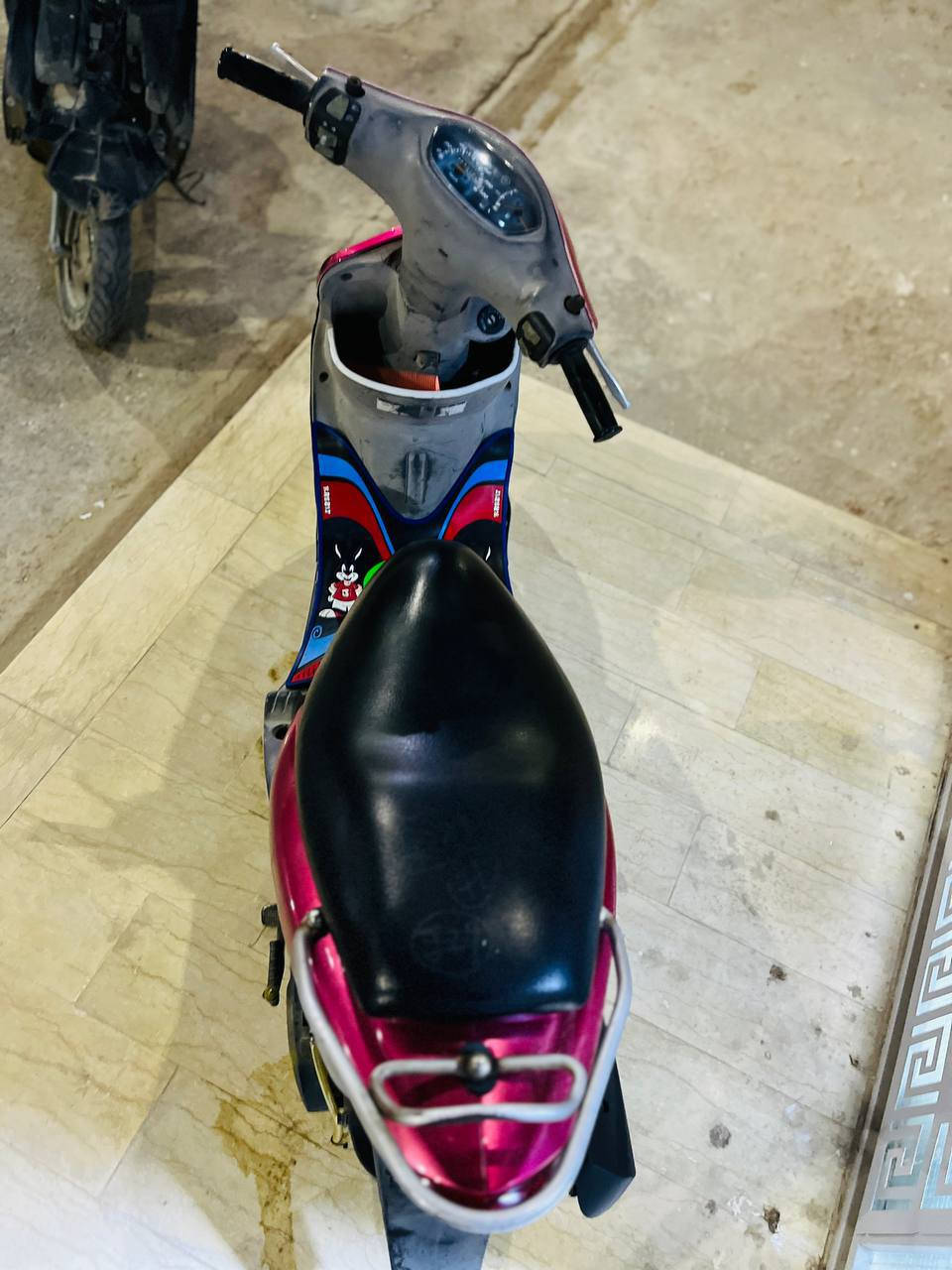 سلام عليكم 
منغولي للبيع لون كرزي 
الكفرات ختم واحد
نضيفه تخبل
عداد شغال 
كهربائيات كله شغاله 
مكينة تخبل ناعمه
ملاح كدام العين
مكينة ع فحص شرط اذا طاخته سبانه تاخذه بلاش
باقي التفاصيل تعال وشوف 
سعر خاص او اتصل مكاني ديوانية مركز
***********
***********
