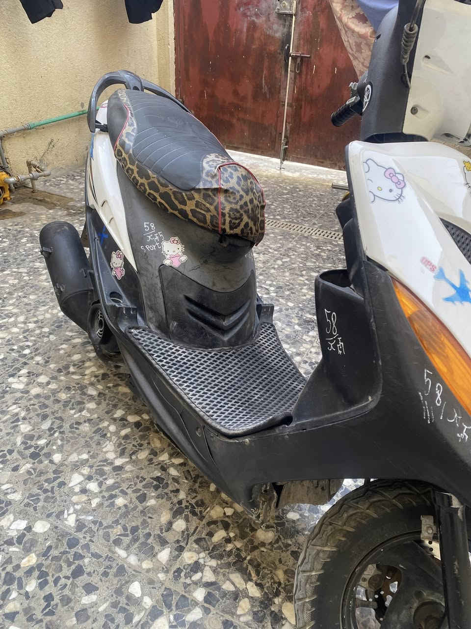 سلام عليكم 
ماكس للبيع 
بوشه ٤٩ بلاد ممفتوحه ابد 
دراجه نضيفه نگرة سلف بس باتريه ضعيف 
سعره ٤٧٥ وبيه مجال بسيط
كربلاء حي المهندسين 
رقم ***********
