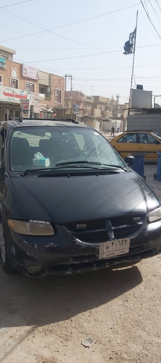 السلام عليكم دوج كرفان موديل ٢٠٠٠ بتره اريد مراوس بطويله سياره خير من الله تدفئه تبريد شغال التبريد قطعه وحده كير و محرك فول محرك ٣٣٠٠ مكان السياره الشعب ***********
