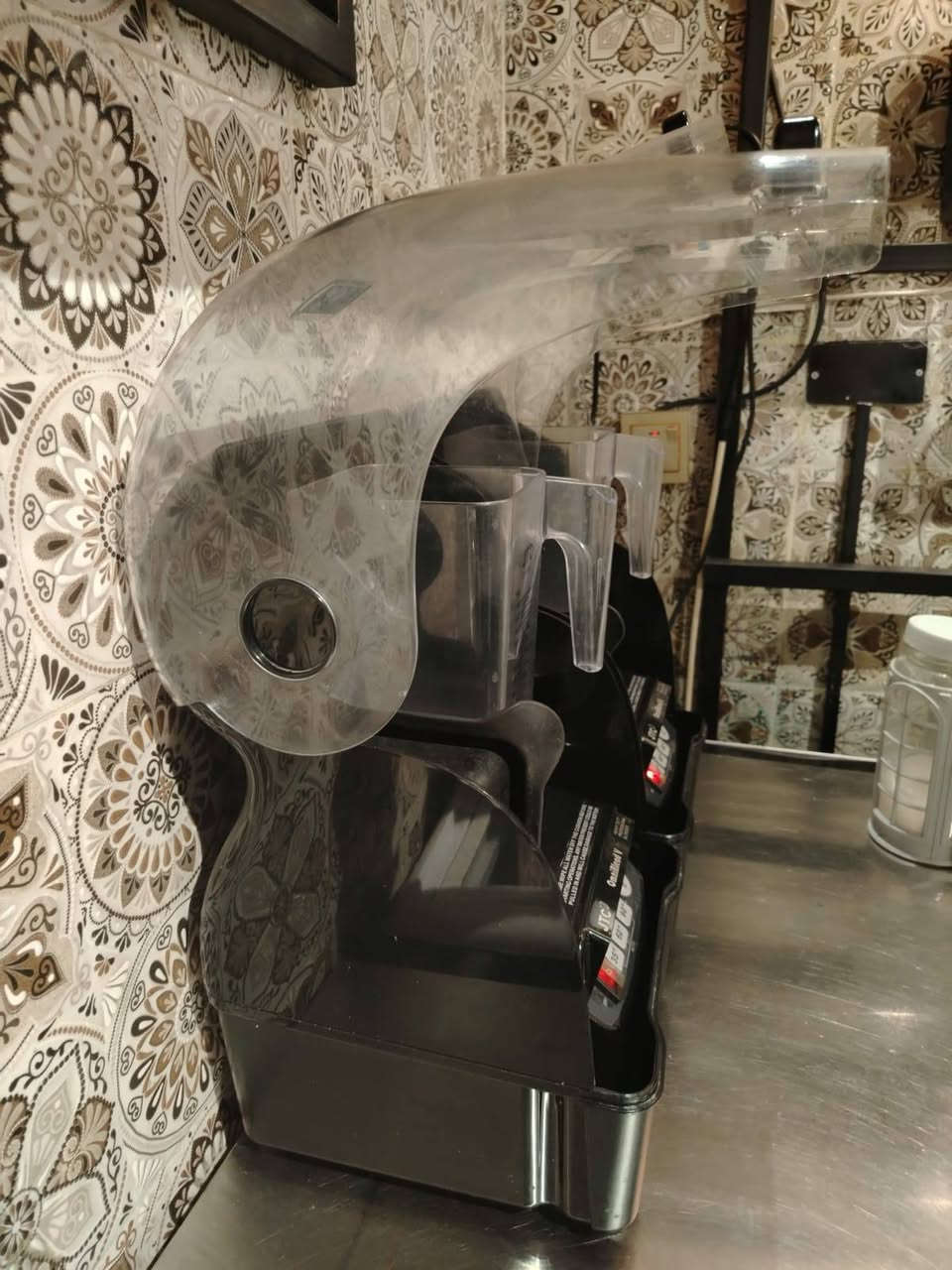 #خلاط  كاتم نوع   J T C  عدد 3
#كاتم  
#الدولكه حجم  لتر ونص 
#نقص قبق دولكه  مال خلاط واحد 
#السعر  #الواحد ب  ٨٥  الف  
#العنوان : بغداد - البنوك 
#الي يريده يتصل بالرقم 
‏‪0774 196 8336‬‏
#واتساب  #واتساب  #واتساب 
#مستعدون لبيع #كافة اثاث المطاعم والكوفيات 
#يرجى متابعة الصفحه (طلب صداقه)
ليصلكم كل ماهو جديد 
نعمل لخدمتكم 
علي البابلي 
للاستفسار الاتصال بالرقم 
‏‪0774 196 8336‬‏
